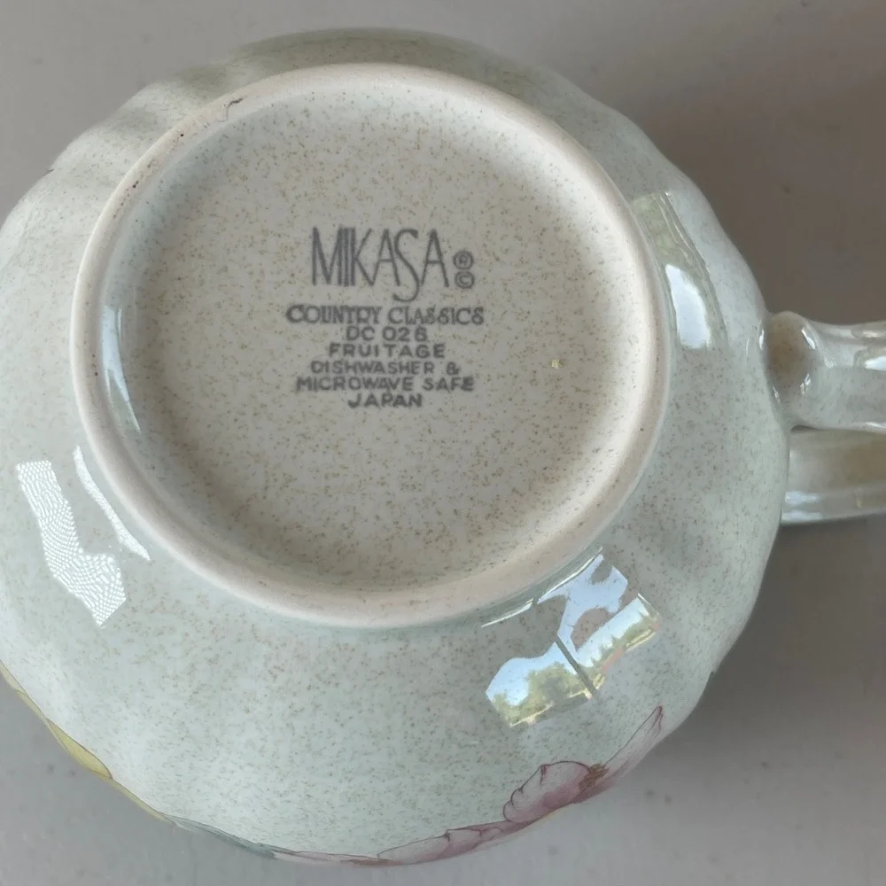 Mikasa Country Classics Fruitage DC026 Gravy‎ Boat Made in Japan Retired Vintage